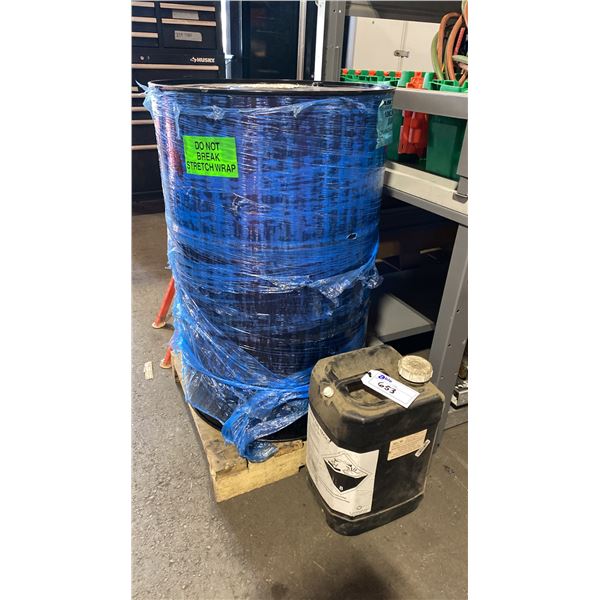 APPROX 1/3 FULL 55 GALLON DRUM OF RIDGI DARK THREAD CUTTING OIL & 1/4 FULL 5 GALLON JUG OF SODIUM