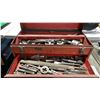 Image 4 : 7 DRAWER SMALL MOBILE TOOL CHEST WITH ASSORTED TOOL CONTENTS, RED METAL TOOLBOX WITH ASSORTED