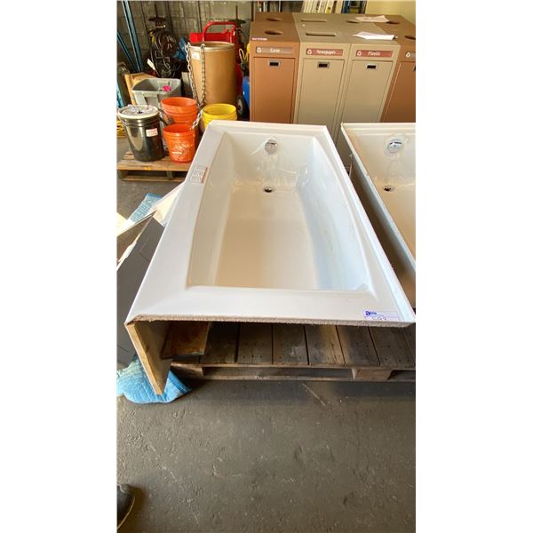 24" X 18.5" WHITE PORCELAIN BATHROOM SINK & WHITE ACRYLIC LEFT HAND DRAIN ALCOVE BATHTUB