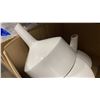 Image 2 : 3 LARGE PORCELAIN LABORATORY FUNNELS & LARGE GLASS JAR