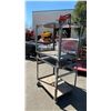 Image 4 : 2 GREY METAL 2 TIER UTILITY CARTS WITH 1 BENCH CHAIN VICE