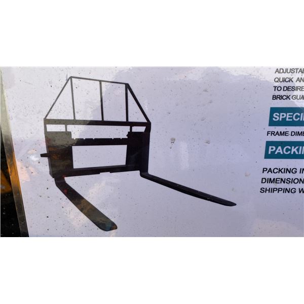 AGT INDUSTRIAL SAII100 SKID STEER PALLET FORK ATTACHMENT WITH 48" FORKS