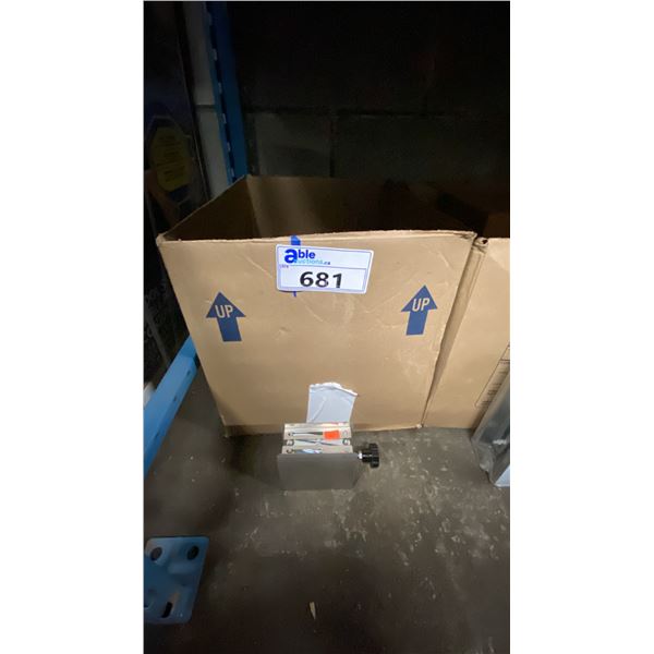 BOX OF SMALL LAB JACK STANDS