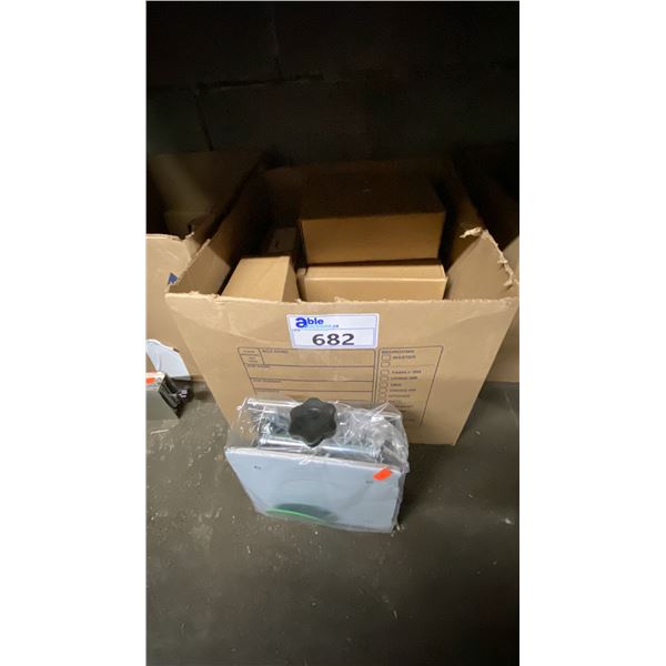 BOX OF LAB JACK STANDS