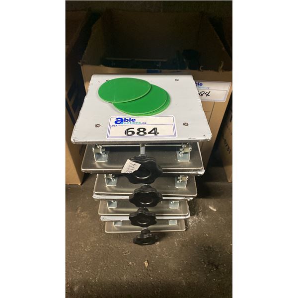 BOX OF LAB JACK STANDS