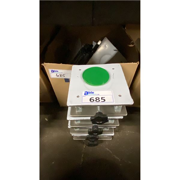 BOX OF LAB JACK STANDS