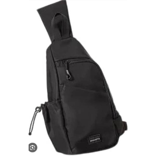 Mondetta Single-Strap Sling Backpack in Black