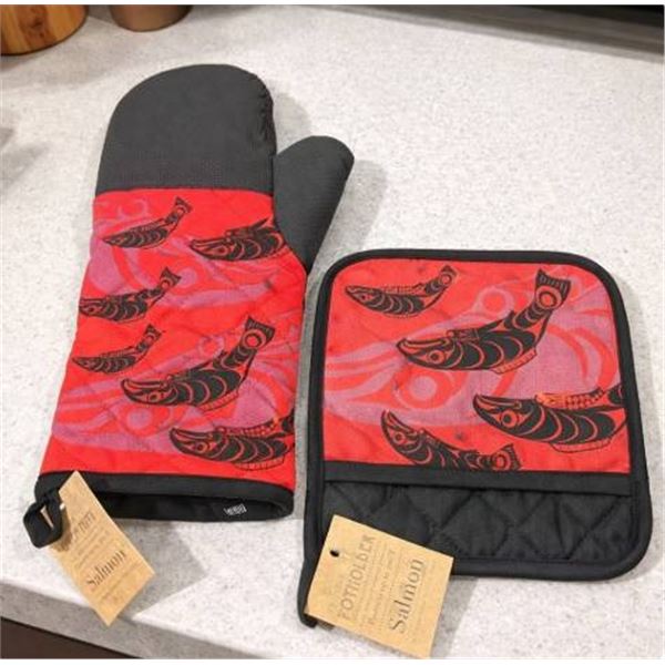 Salmon Oven Mitt And Potholder Set With Heat Protection