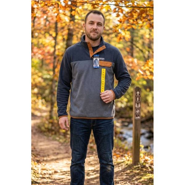 Auclair L/G Pullover with Two-tone Design