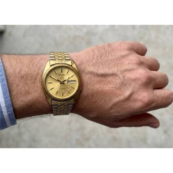 Seiko 5 Automatic Men’s Watch with Day/Date Display, Model 7S26-0500