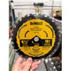 Image 3 : DEWALT 20V MAX* Circular Saw, 6-1/2-Inch, Cordless with blade