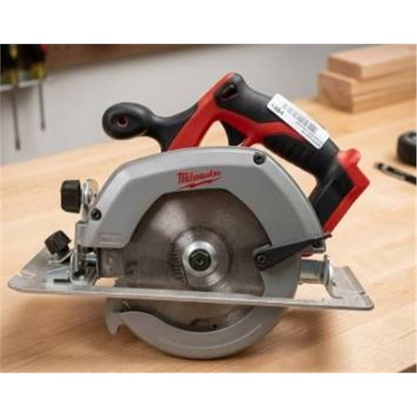Milwaukee 6-1/2 Inch Circular Saw 2630-20 With 165mm Blade
