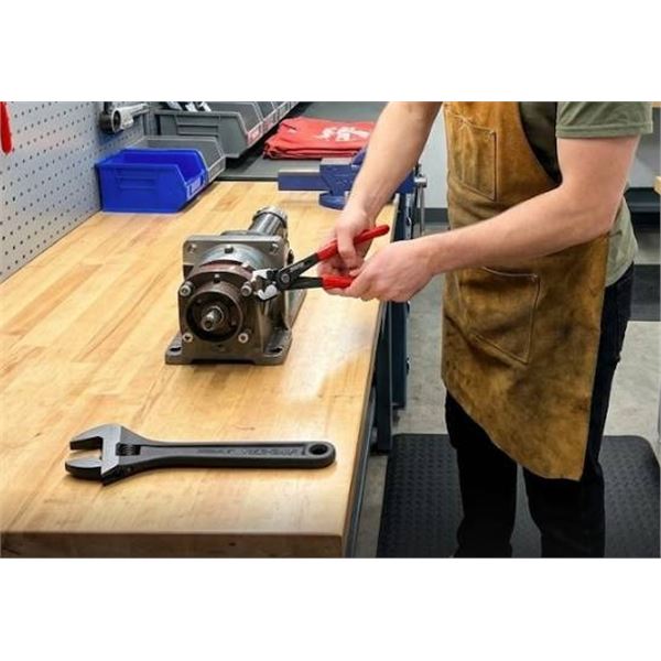 Irwin Vise-Grip 6 Inch Adjustable Wrench and Leontool Clic-R Hose Tool, 7 Inch