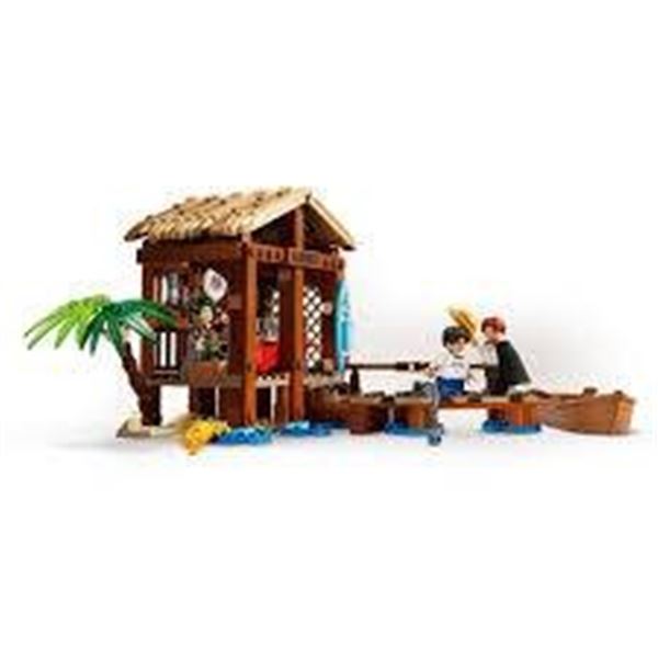 LEGO 75636 Pirates Of Barracuda Bay Set With Tropical Island Theme