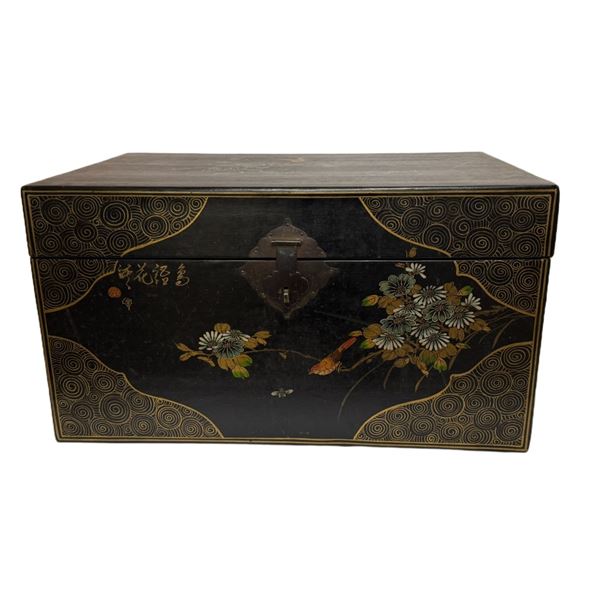Chinoiserie Black Lacquer Chinese Chest