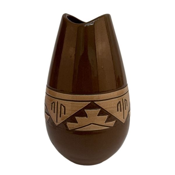 Signed Sioux Native American Pottery Vase