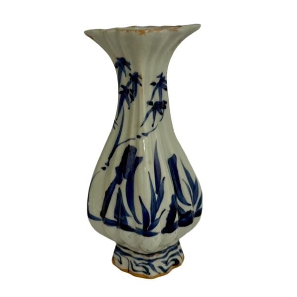 Blue & White Glazed Chinese Vase