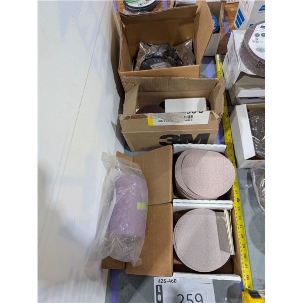 LOT: ASSORTED POLISHING DISCS / BELTS