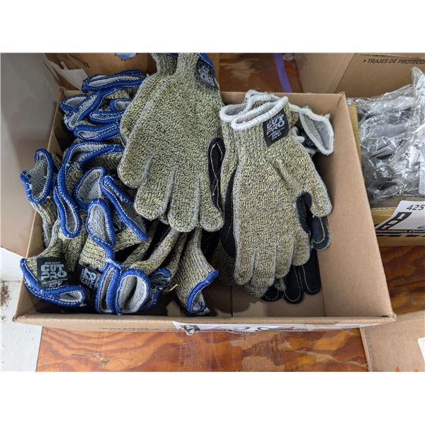 LOT: 14 CUT PRO WORK GLOVES #93861 GR: S