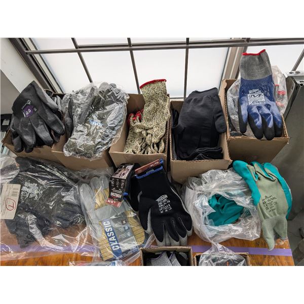 LOT: +/- 43 ASSORTED WORK GLOVES