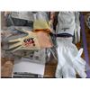 Image 4 : LOT: +/- 55 ASSORTED WORK GLOVES