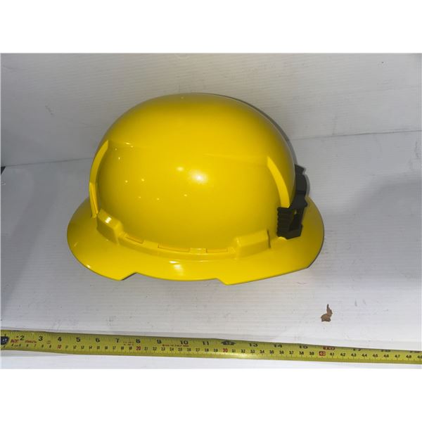 MILWAUKEE SAFETY HAT (YELLOW)