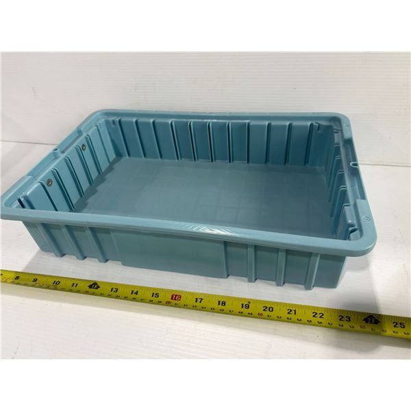 DIVIDER BOX 17"x11"x4" (LIGHT BLUE)