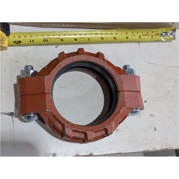 VICTAULIC COMPANY OF CANADA  4" COUPLING