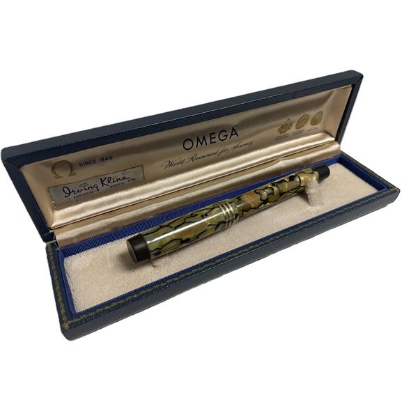 Fountain Pen , Duofold Pen in Omega Case