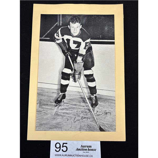1934-43 Cowboy Cowley Group Group 1 Bee Hive Hockey Photo