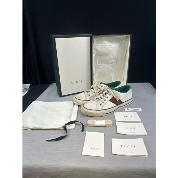 Pair of Authentic Gucci Shoes With Original Box Retail $1000+ Size 9 Gently Used