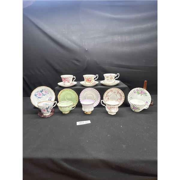 Lot of 8 Vintage Bone china Teascups and Saucers: Royal Albert, Roslyn etc no chips no cracks