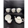 Image 2 : Very nice Wedgewood Teapot 9 teacups and sideplates