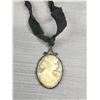 Image 2 : Antique Cameo Necklace (Silk Ribbon)