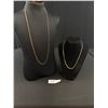 Image 1 : 2 Vintage Gold Tone Necklaces