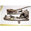 Image 1 : Antique B&B Skates