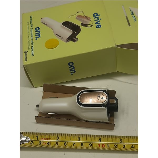 Onn Wireless FM Transmitter With Headset. (New)