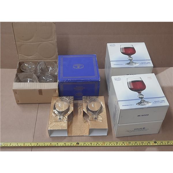 Lot of Wine Glass In Pairs (New in Box)