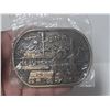 Image 2 : Vintage Gulf Oil Canada promotional belt buckle, depicting a detailed industrial oil refinery scene 
