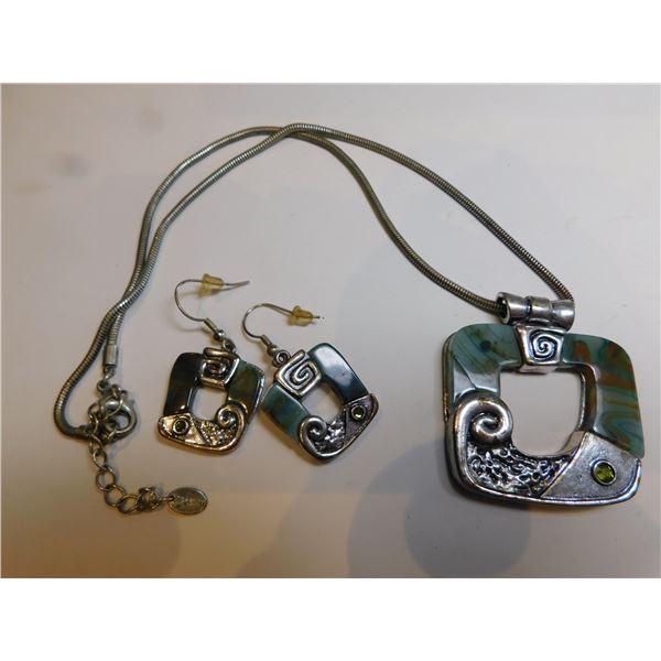 NECKLACE AND EARING SET