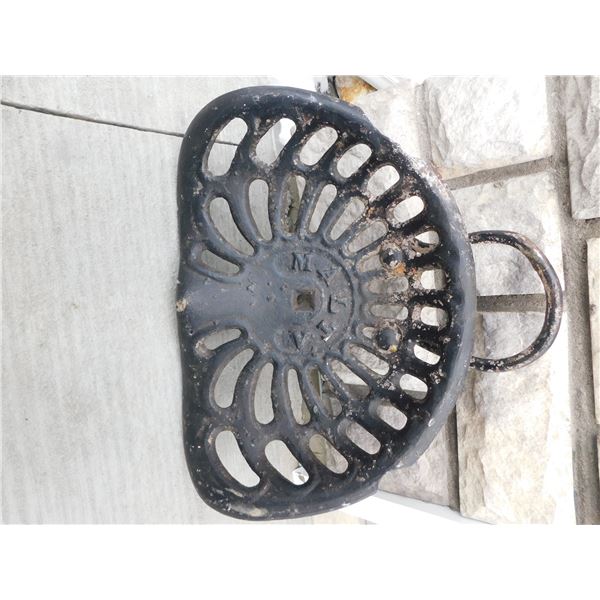 MALTA TRACTOR SEAT, VERY HEAVY