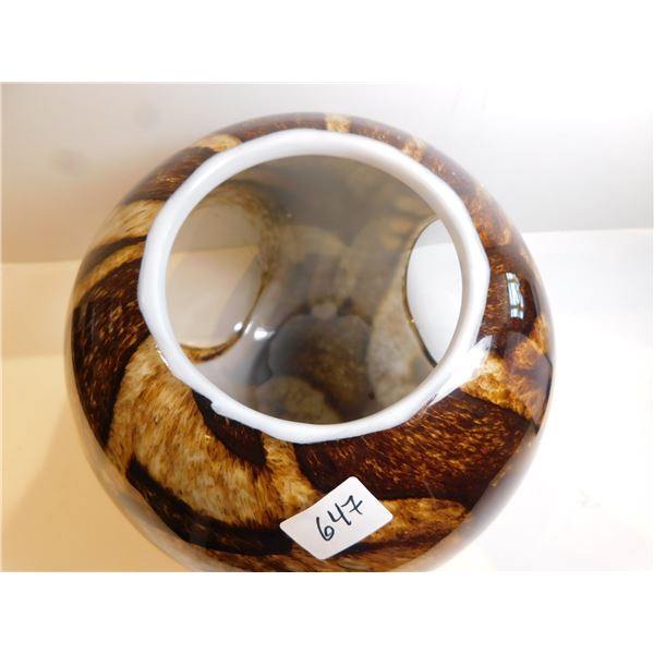HAND BLOWN ART GLASS, 8” DIAMETER, TORTOISE SHELL PATTERN VASE
