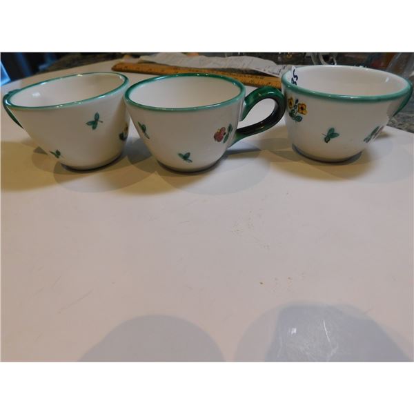 G K TEACUPS/COFFEE CUPS SET OF THREE
