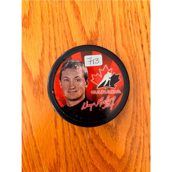 Wayne Gretzky - Team Canada Hockey Puck