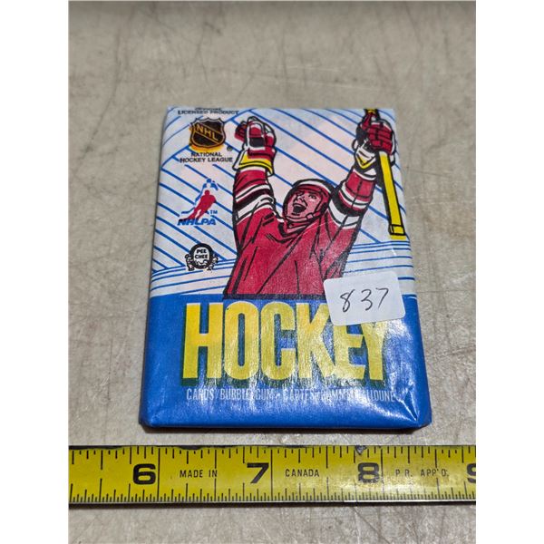 Unopened pack of 89-90 o-pee-chee hockey cards