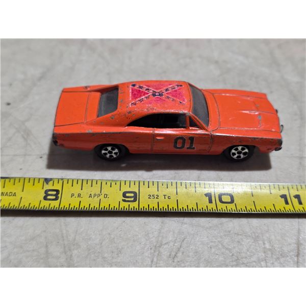 1981 dukes of hazard diecast car