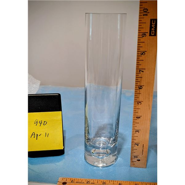 Modern Design Flower Vase with Bubble Detail in Base