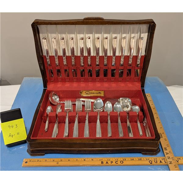 Vintage 50s-60s Oneida 'South Seas' Silverplate Set in Original Case with Extras