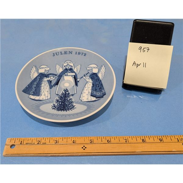 Vintage Norwegian 1972 Christmas Limited Edition Plate. By Porsgrund.