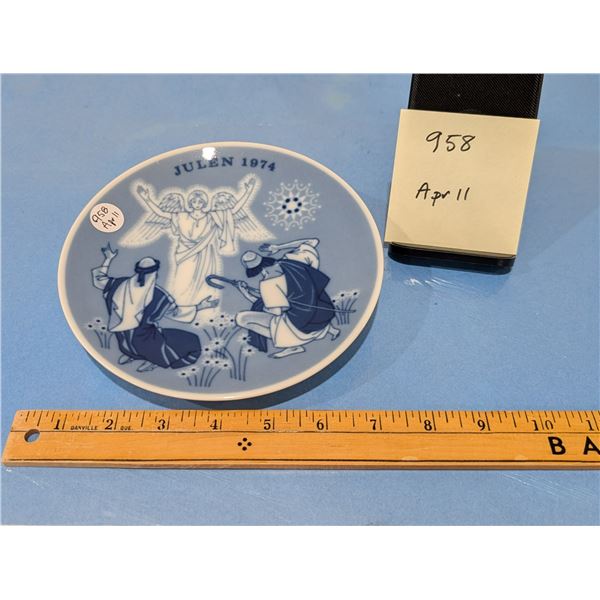 Vintage Norwegian 1974 Christmas Limited Edition Plate. By Porsgrund.